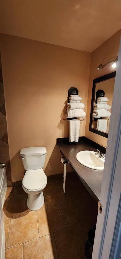Gimli Viking Inn מראה חיצוני תמונה