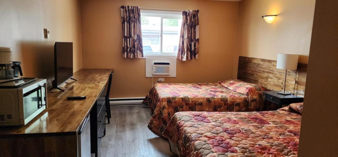 Gimli Viking Inn מראה חיצוני תמונה